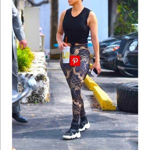 RARE Niyama Sol Colette Legging Perfect NWOT Condition 😻